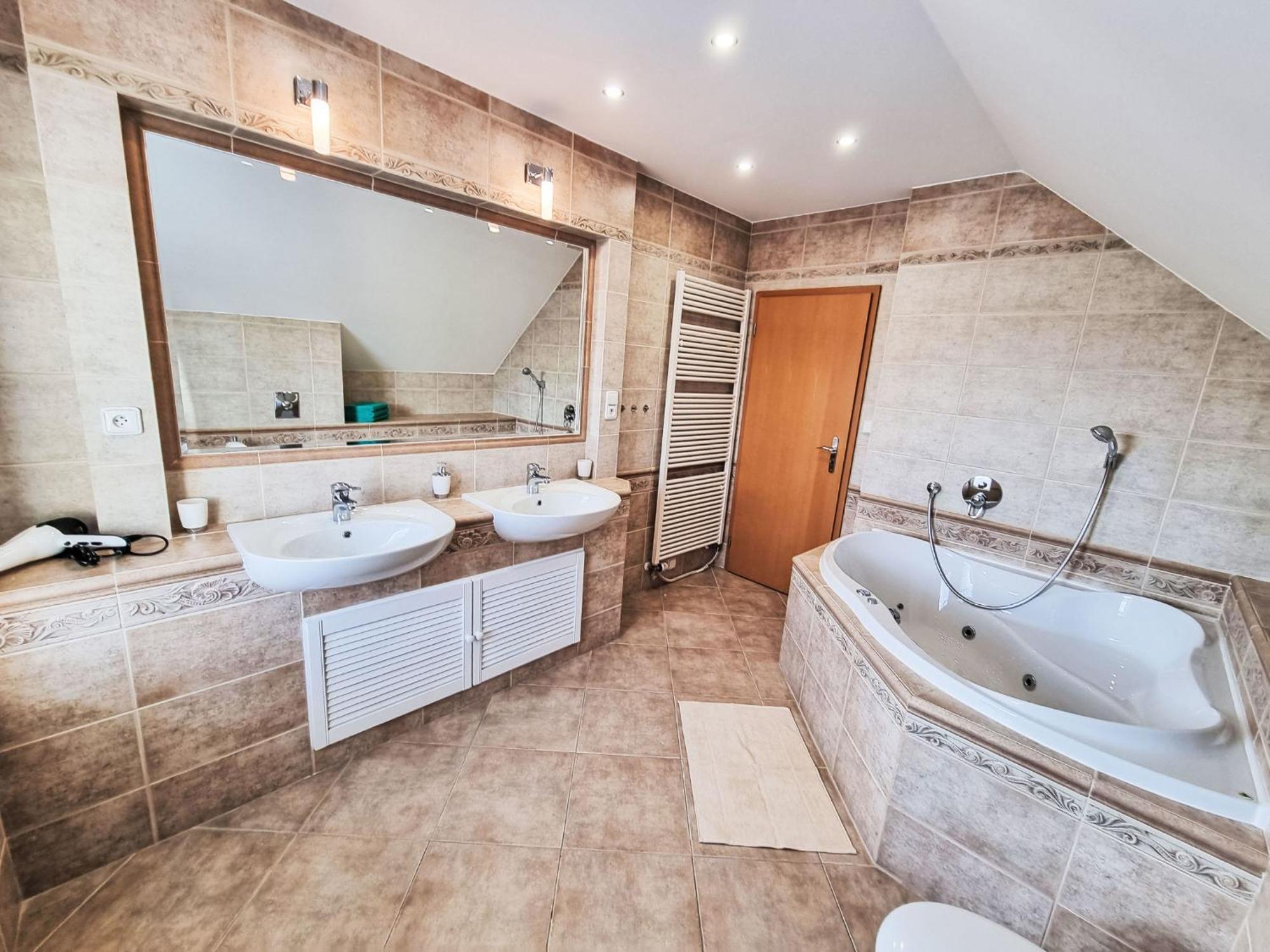 Libonovska By Interhome * Praga
