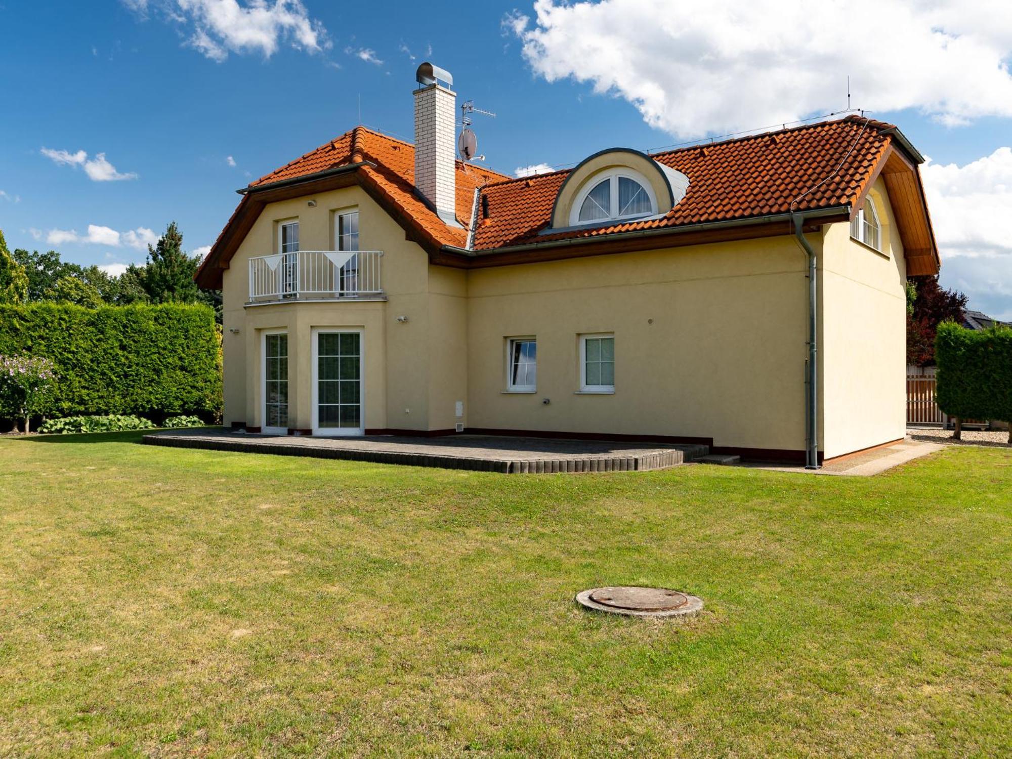 Libonovska By Interhome Villa Praga