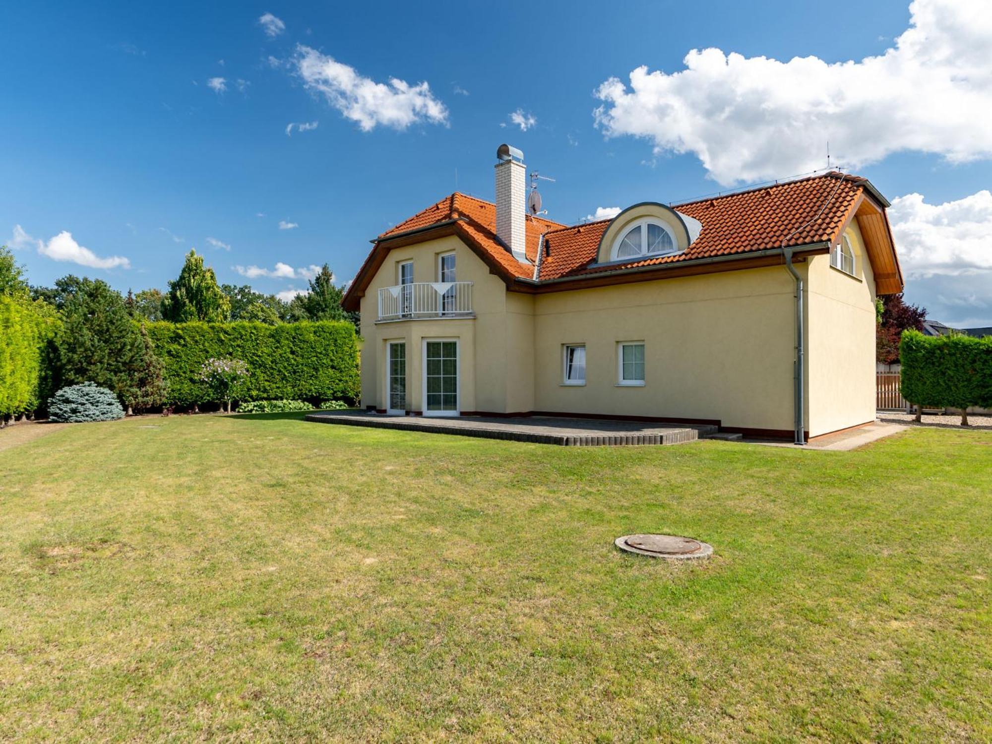 Libonovska By Interhome * Praga