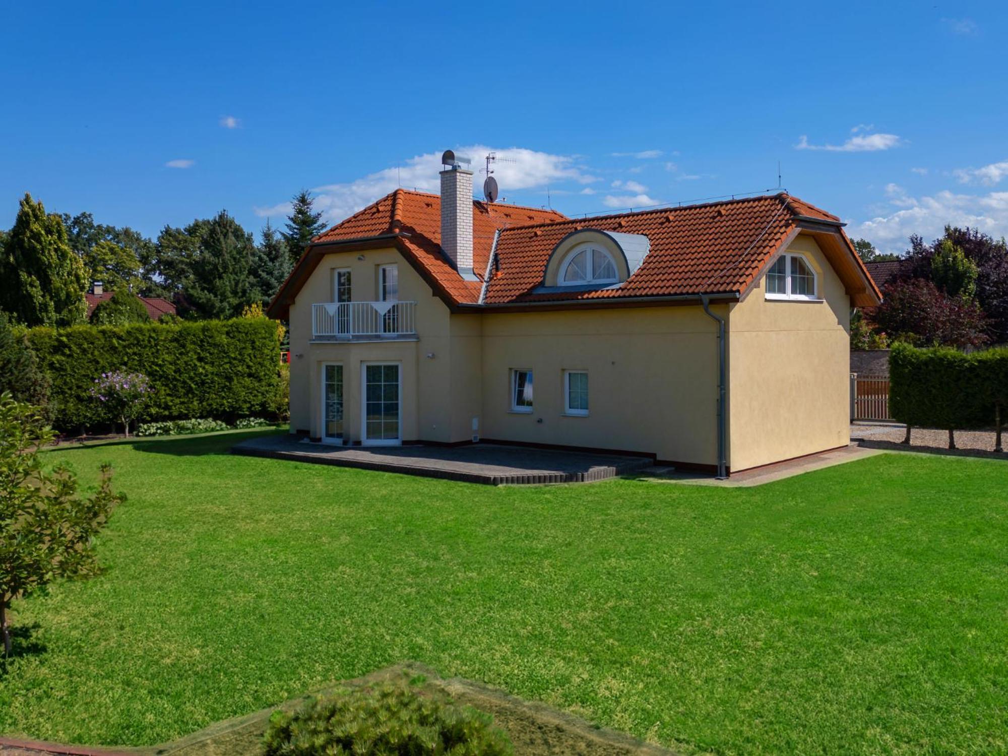 Libonovska By Interhome Villa Praga